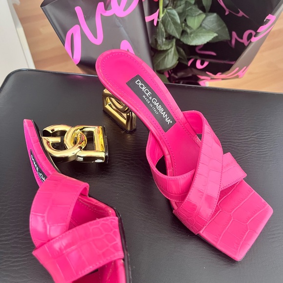 Dolce & Gabbana Logo Plaque Embossed Mules - Picture 3 of 12